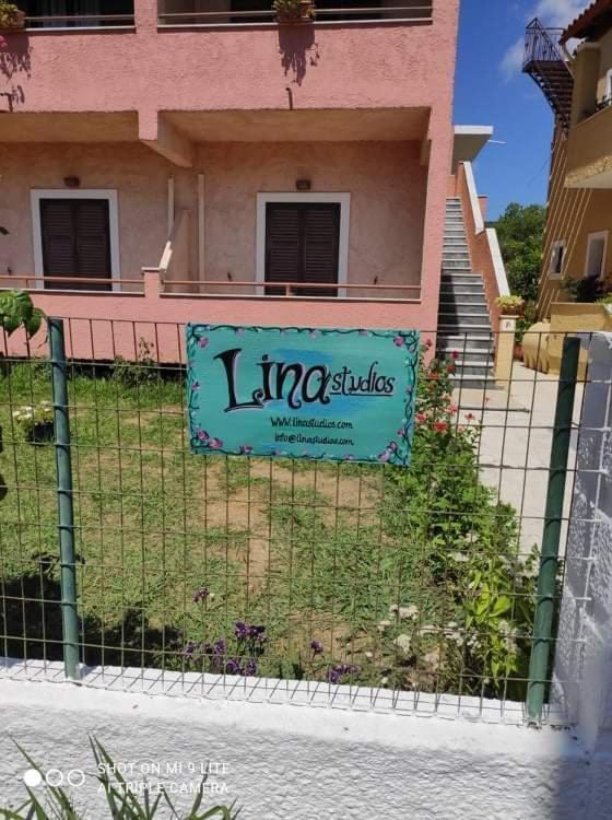 lina studios Mesongí Exterior foto