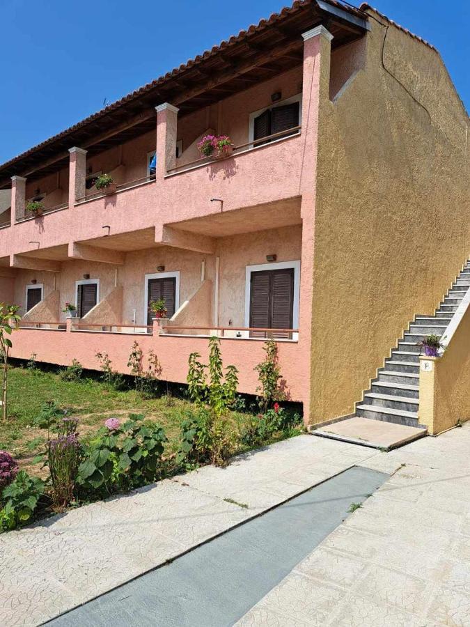 lina studios Mesongí Exterior foto