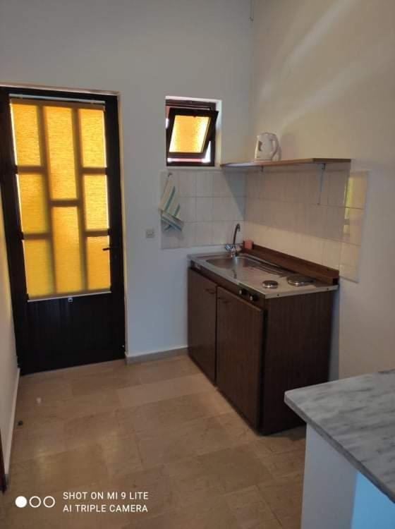 lina studios Mesongí Habitación foto